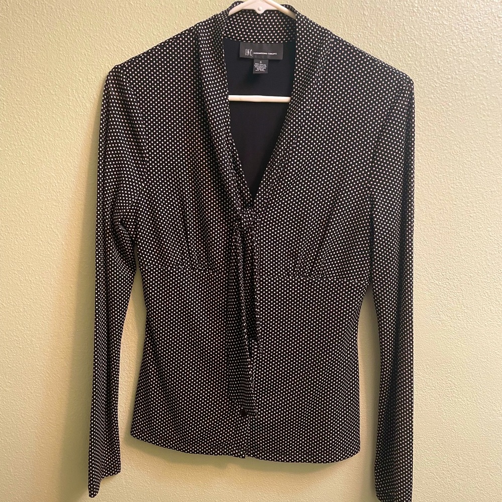 INC International Concepts V-Neck Tie Front Blouse Size Small - Picture 1 of 10